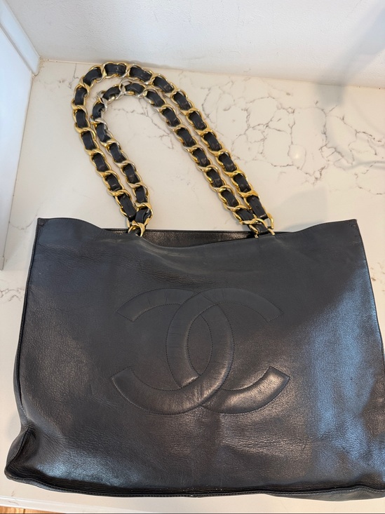 CHANEL Handbags - Chanel Black Leather Tote